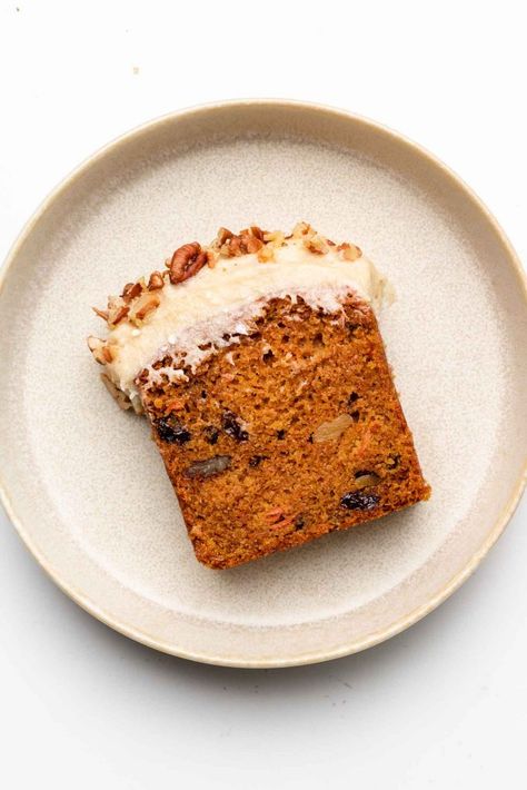 Carrot Cake Loaf Recipe, How To Store Carrots, Carrot Cake Loaf, Cupcake Photography, Cake Loaf, Dairy Free Cream Cheese, Vegan Carrot Cakes, Rum Raisin, Desserts Vegan