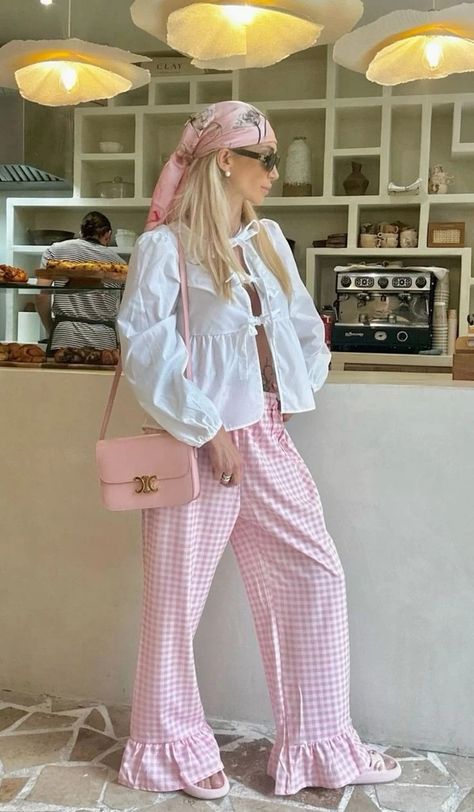 Picnic Pants Outfit, Gingham Outfit Aesthetic, Gingham Pants Outfit, Gingham Aesthetic, Copenhagen Blouse, Gingham Trend, Gingham Outfit, Pants Trend, Nfr Fashion