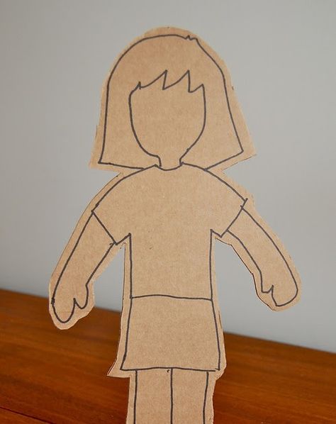 Mannequin Diy, Cardboard Train, Cardboard Crafts Kids, Cardboard Dollhouse, Cardboard Car, Ikat Bag, Cardboard Toys, Easy Art Projects, Cardboard Cutout