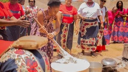 This Zambian Wedding Tradition Puts The Focus On The Food tastingtable.com/1126188/this-z… #weddings #weddingseason #FIFAWorldCup    #weddingfood #food #weddingtradition #tradition #zambia #african #africanweddings #nyomplanet #weddingplanner Zambian Wedding, Wedding Agenda, Course Meal, Food Tasting, Tasting Table, Wedding Checklist, Zambia, African Wedding, Wedding Food