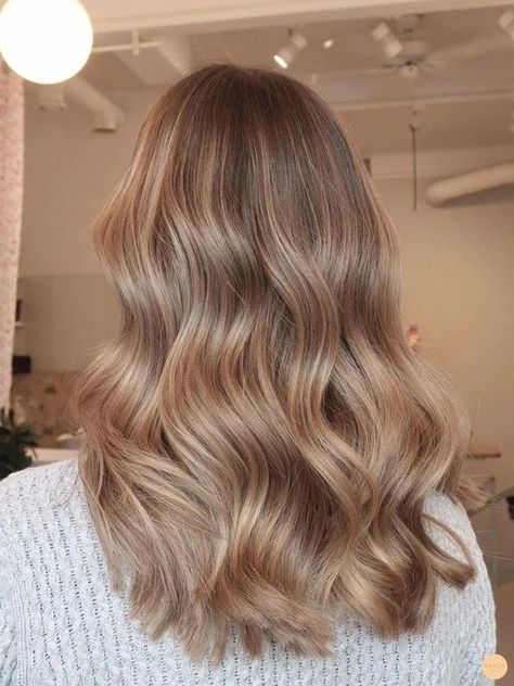 Level 7- Medium Blond Tmavý Blond, Brown And Blonde, Honey Blond, Bronde Balayage, Blond Balayage, Cute Hair Colors, Balayage Hair Dark, Balayage Blonde, Brown Hair With Blonde Highlights