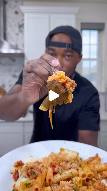 Daven Gates aka OneStopChop on Instagram: "Baked Ziti is one of the first dishes I learned how to make and still is one of my favorite til this day!!! . . . . #bakedziti #pasta #dinner #onestopchop" Essen, Cold Healthy Pasta, Healthy Pasta Recipes With Chicken, Pasta Recipes Cold, Healthy Pasta Recipes Low Calorie, Pasta Recipes Low Calorie, Daven Gates, Ziti Recipes, Baked Ziti Recipe