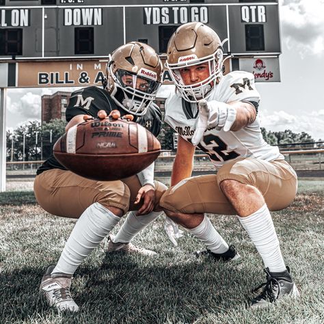 Part two ✌🏻with the Mac football varsity crew!! Can you tell that these photos were a blast to create?! My kiddos play football, and our family has been tried and true Bears fans for years, so this shoot let my creativity and passion run wild! We’re so excited to be a part of this football program. It’s in an exciting phase with so many young gentleman that are fired up. I’m excited to watch this team over the next handful of years!!! 🏈 Just obsessed with all the Sportraits happening arou... Two Football Players, Football Friends Pictures, Football Mini Session Photography, Football Sibling Pictures, Football Team Ideas, Football Pics Ideas, Diy Football Pictures, Football Senior Pics Photo Ideas, Football Player Photo Ideas