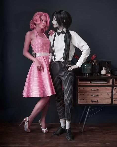 ... Couple Halloween Costumes For Lesbians, Lesbian Couple Costumes, Princess Bubblegum Cosplay, Marceline Cosplay, Bubblegum And Marceline, Adventure Time Cosplay, Couples Cosplay, Couple Cosplay, Marceline And Princess Bubblegum