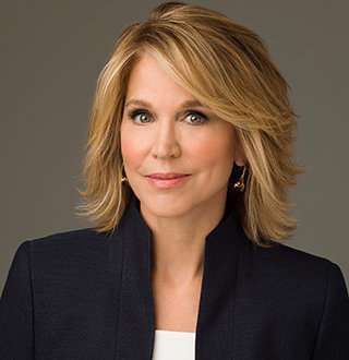 Paula Zahn, Bobs Hairstyles, Medium Hair Styles For Women, Layered Bob Haircuts, Layered Bobs, Layered Bob Hairstyles, 2015 Hairstyles, Hairstyles Women, Penteado Cabelo Curto