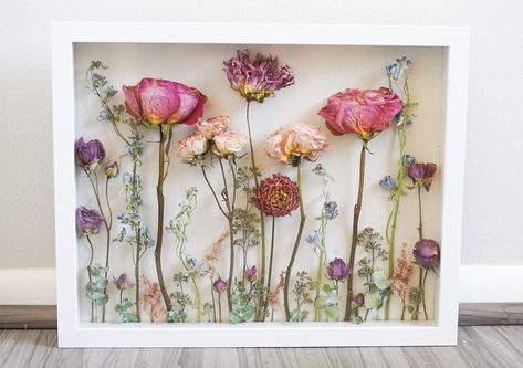 Wedding Floral Shadow Box Ideas, Pressed Flower Shadow Box Ideas, Pressed Flowers In Shadow Box Diy, Preserved Flower Shadow Box Ideas, Flower Dried Ideas, Dried Floral Shadow Box Ideas, Dried Flower Shadow Box Diy, Resin Shadow Boxes, Dried Roses Shadow Box Ideas