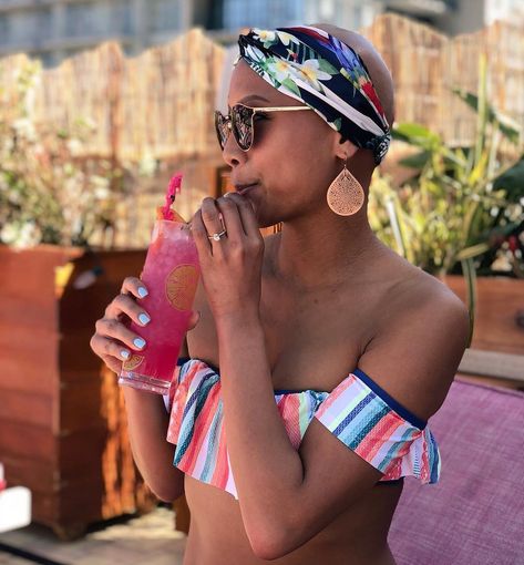 Buzzed Pixie, Bald Head Women, Bald Look, Bald Girl, Bald Women, Bald Heads, Summer Instagram, Summer Swim Suits, Instagram Summer