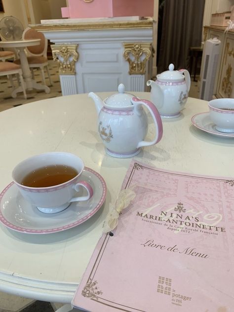 Tea With Friends, Think Food, Pink Girly Things, Everything Pink, Pink Princess, Marie Antoinette, Let Them Eat Cake, Tea Room, Pink Aesthetic