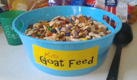 I made a fun snack for the 4H meeting...GOAT (KID) FOOD.  Simple ingredients: waffle pretzels, chocolate chex cereal, peanuts, animal crackers, and chocolate candies.  Only took 3 minutes to dump it all in the "trough"! Zoo Birthday Party Food, Bible School Snacks, Petting Zoo Birthday, Country Birthday Party, Pretzels Chocolate, Theme Snack, Chocolate Chex, Animal Snacks, Feeding Goats