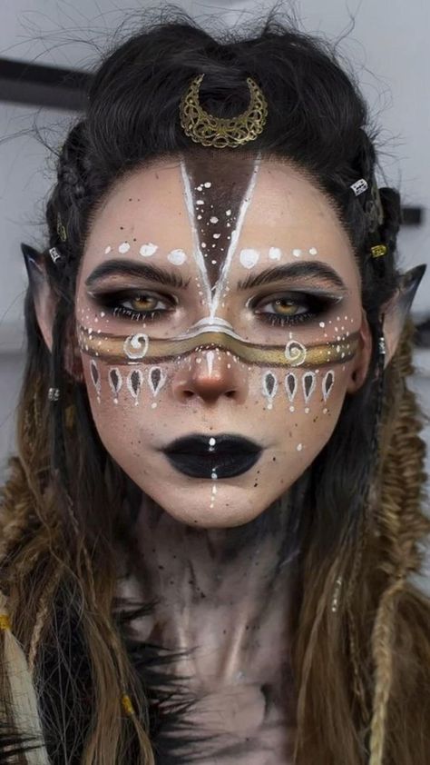 Druid Markings, Dark Elf Makeup Halloween, Elf Markings, Elf Makeup Looks Halloween, Gold Fairy Makeup, Druid Makeup, Spiral Makeup, Bio Punk, Witch Dance