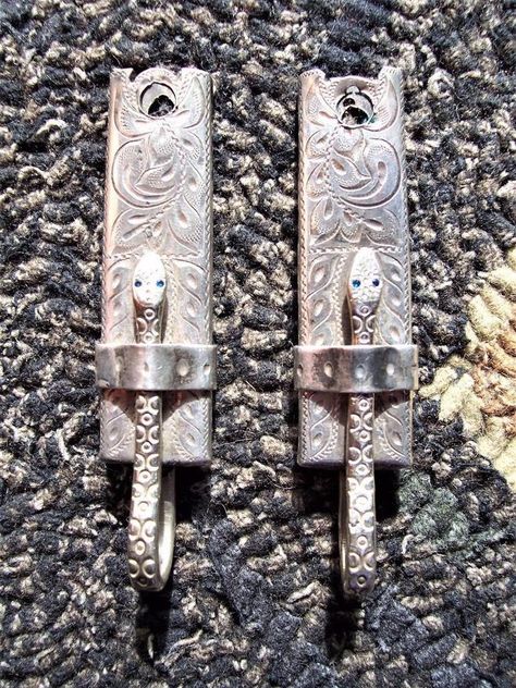 Vtg Snake Pattern w/Blue Stone Sterling Silver Bit Hangers/Clips for Bridle Saddle Tramp, Horse Dress, Western Tack, Hanger Clips, Horse Bridle, Snake Pattern, Tack Room, Cowboy Art, Bridles