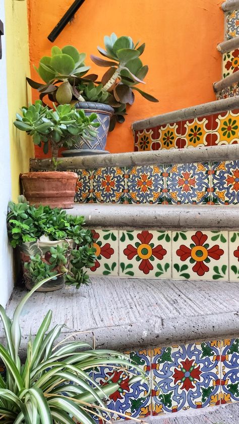 Colorful Tiles, Mexican Home Decor, Mexican Home, Balcony Ideas Apartment, Hacienda Style, Apartment Balcony, Spanish House, Balcony Ideas, Dream House Interior