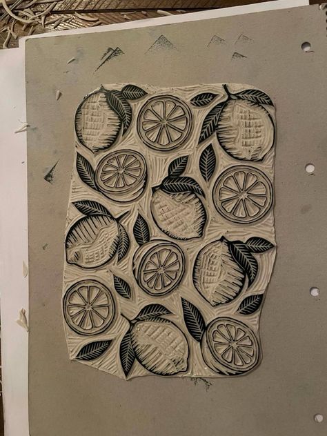 Lino Pattern Prints, Lino Print Ideas Aesthetic, Lino Print Repeat Pattern, Cute Lino Prints, Lemon Lino Print, Lino Art Ideas Easy, Lino Print Poster, Fruit Lino Print, Lino Printing On Fabric