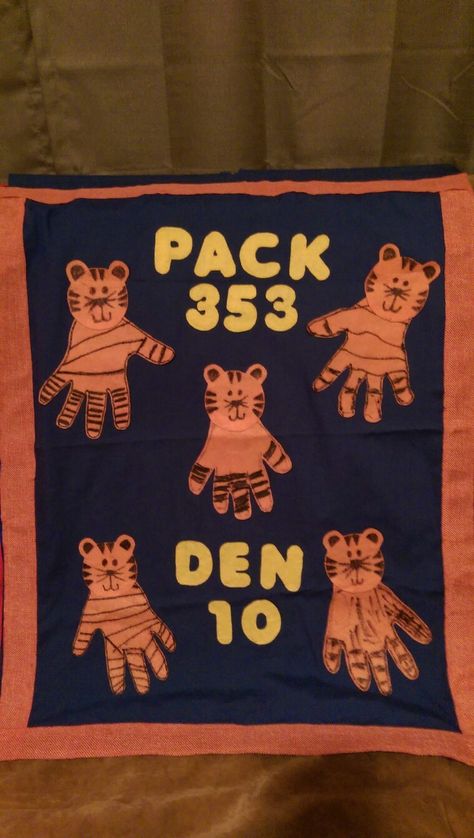 Cubscouts Tiger Activities, Tiger Scout Activities, Tiger Scout Den Meeting Ideas, Cub Scout Den Flags, Lion Scouts, Cub Scout Games, Cub Scouts Wolf, Tiger Scouts, Cub Scouts Tiger