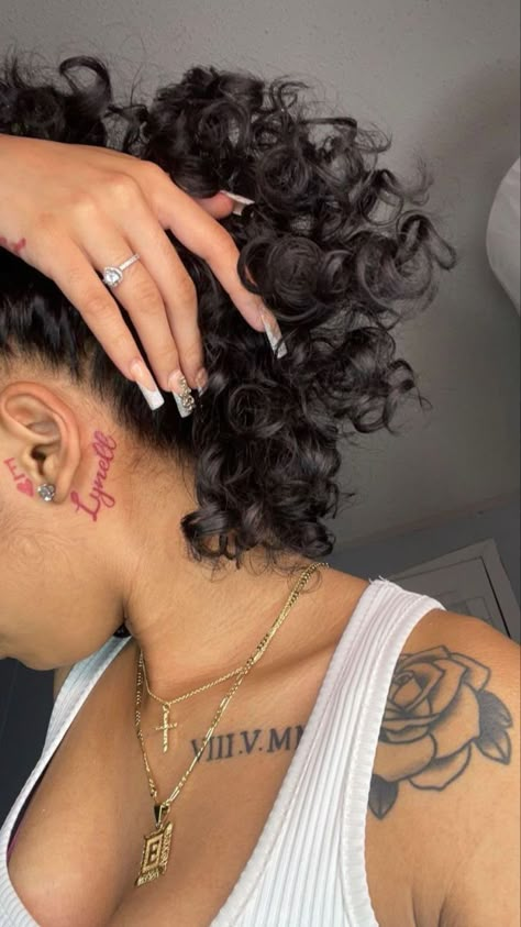 Name On Ear Tattoo, Side Tats Woman, Neck Tattoo Placement Ideas, Name Ear Tattoo, Tat My Name On You So I Know Its Real, Redbone Tattoo, Boyfriend Name Tattoos For Women On Neck, Ear Name Tattoos, Side Burn Tattoos For Women Face