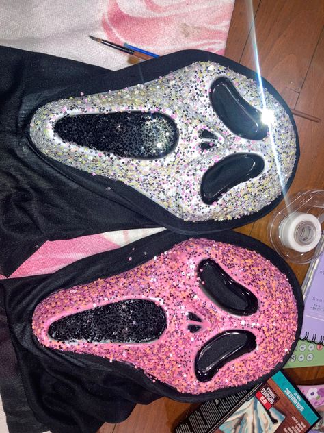 Dimond Ghost Face Mask, Sparkly Scream Mask, Pink Ghost Face Costume, Ghost Face Mask Rhinestone, Bedazzled Masks, Pink Ghostface Costume, Pink Scream Mask, Girl Ghost Face Costume, Ghost Face Costume Women