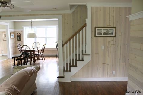 White washed planking with white trim  Wonder if this technique will work over knotty pine cottage paneling??? Wood Paneling Kitchen, Paneling Kitchen, Wood Paneling Walls, Knotty Pine Decor, Paneling Walls, Pine Paneling, Knotty Pine Walls, White Washed Pine, Paneling Makeover