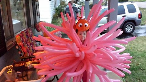 sea anemones costume | Sea Anemone Costume Anemone Costume, Under The Sea Costumes, Sea Creature Costume, Sea Costume, Theme Carnaval, Fish Costume, Mermaid Parade, Book Day Costumes, Book Week Costume