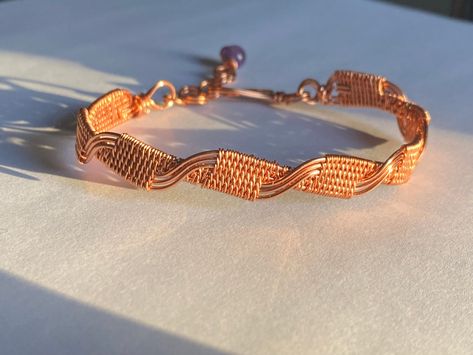 Gift Copper Wire Bracelet, Artisan Copper Wire Wrapped Bracelets, Adjustable Wire Wrapped Copper Wire Bracelets, Copper Wire Wrapped Bangle Bracelet, Adjustable Wire-wrapped Copper Wire Bracelets, Wire Wrapped Stone Jewelry, Wire Jewelery, Copper Diy, Wire Wrap Jewelry Designs