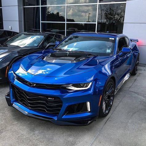 CHEVROLET CAMARO ZL1 🔹Welcome to @vo001ra Community 🔹Cooperation / Advertising writing in Direct 📥 🔹Don't forget to subscribe 🔹The goal of… Kereta Sport, Camaro Car, Chevrolet Camaro Zl1, Luxury Car Brands, Camaro Zl1, Audi Rs, Best Luxury Cars, Pretty Cars, Us Cars