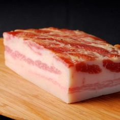 Curing Bacon, Curing Meat, Meat Candy, Homemade Bacon, Make Bacon, Sausage Making, How To Make Bacon, Bacon Sausage, Homemade Sausage