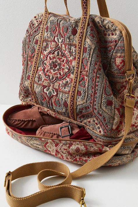 Magic Carpet Weekender Bag | Free People Edgy Outfits Summer, Dress Up Wardrobe, Boho Chic Bags, Mode Boho, Carpet Bag, Moroccan Tile, Closet Goals, Boho Purses, Boho Bags