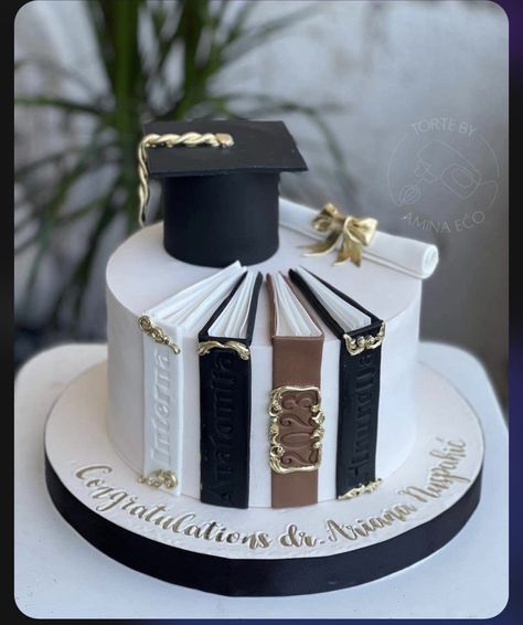 Study Cake Design, Book Graduation Cakes, Graduation Party Ideas Cake, Nursing School Graduation Cakes, Writing On Cupcakes, College Graduation Cakes For Men, Mba Cake, Law Graduation Cakes, Book Cakes Ideas