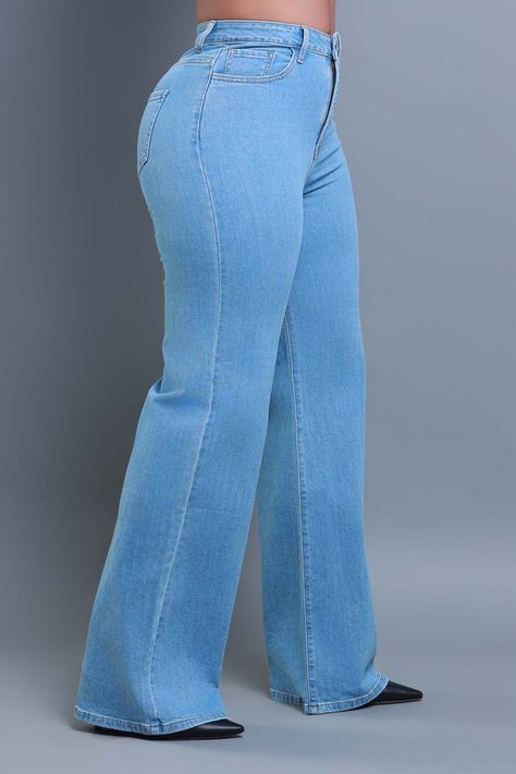 Flayer Jeans Outfit, Clothes To Have, Jean Trousers For Ladies, Jean Trousers, Store Jeans, Wide Flare Jeans, Style Jeans Casual, Ladies Jeans, Jean On Jean Outfit