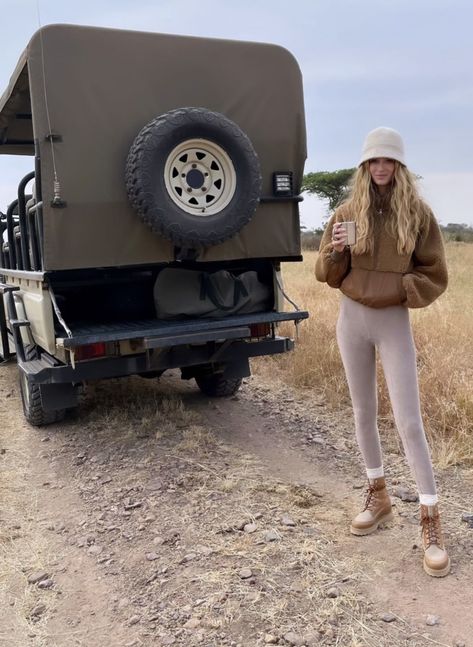 Figure Out My Style, Desert Safari Outfit, Safari Outfit Women, South Africa Honeymoon, Africa Honeymoon, Africa Holiday, Classy Edgy, Safari Outfit, Safari Vacation