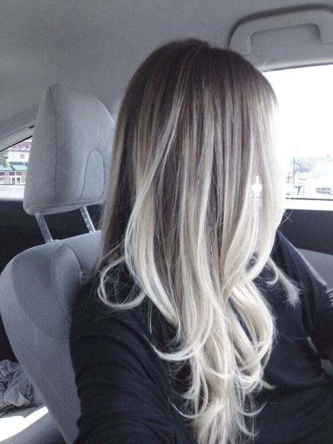 Platinum Blonde Balayage, Blonde Platinum, Blond Balayage, Beautiful Blonde Hair, Balayage Blonde, Medium Long Hair, Pinterest Hair, Blonde Hair With Highlights, Brown Blonde Hair