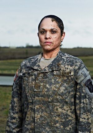 Women of the 101st Airborne Division | GQ Marine Corps Uniforms, Army Divisions, Airborne Army, Military Ranks, 101st Airborne, 101st Airborne Division, Military Marines, Army Strong, Army Women