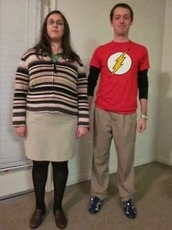 Sheldon Amy, Halloween Costumes Diy Couples, Funny Couple Costumes, Costumes For Couples, Funny Couple Halloween Costumes, Amy Farrah Fowler, Couples Halloween Costume, Halloween Idea, Last Minute Halloween