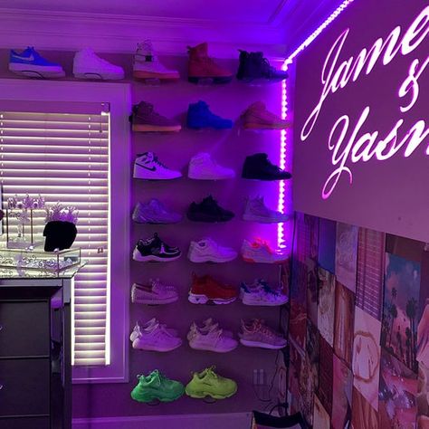 Sneakerhead Bedroom, Sneakerhead Room, Sneaker Displays, Shoe Room, Shoe Wall, Diy Room Decor For Teens, Cute Bedroom Decor, Dreamy Room, Teen Bedroom Decor