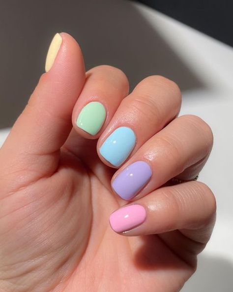 Pastel Nails Multicolor, Summer Pastel Nails Short, Kids Spring Nails, Dip Nails For Summer, Pastel Gel Nails Short, Cute Summer Dip Nails, Nail Ideas Kids, Multicolor Nails Summer, Kids Summer Nails