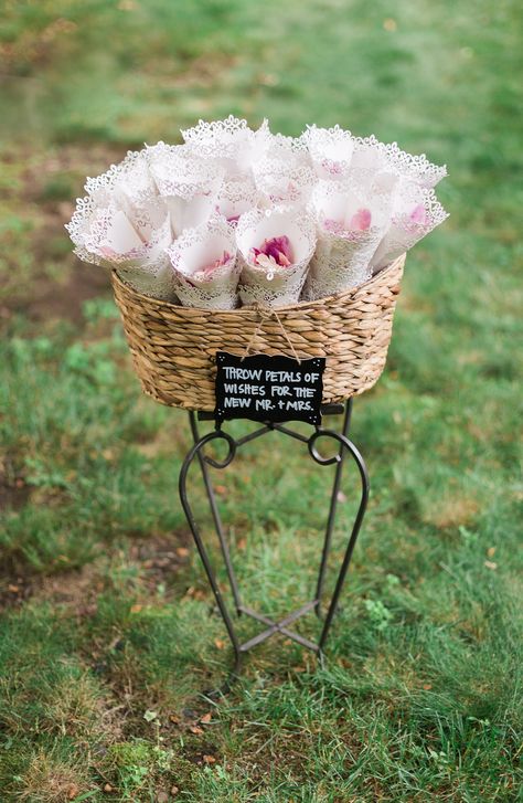 Backyard Wedding Seating Ideas, Backyard Wedding Seating, Wedding Seating Ideas, Petal Toss Wedding, Flower Petals Wedding, Flower Toss, Garden Wedding Ideas, Petal Toss, Wedding Toss