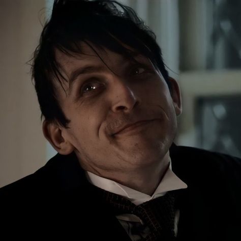 | Penguin Oswald Cobblepot | Gotham TV series | DC | #gotham #gothamseries #dc Oswald Cobblepot Gotham, Gotham Show, Silly Animal Pictures, Robin Taylor, Penguin Gotham, Riddler Gotham, Victor Zsasz, Gotham Cast, Gotham Tv Series