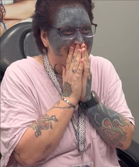 A Woman Who’s Face Was Tattooed Against Her Will, Receives a Life-Changing Offer From Stranger Tattoo Tattoo Designs, Timeless Tattoo Ideas, Tattoo Fix Before And After, Women Head Tattoo, Tattoos For Change, Cute Face Tattoos For Women, Face Tattoo Women, Tattoo Ideas For Scars, Classic Tattoo For Women