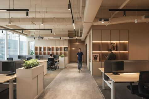 Office Open Plan, Open Office Layout, Open Concept Office, Open Office Design, Ceo Office, Open Space Office, Cove Lighting, Colored Ceiling, Office Layout