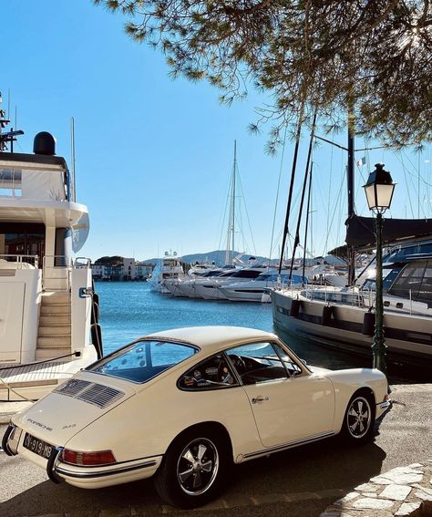 White Linens, Old Vintage Cars, Porsche 912, Vintage Porsche, Classy Cars, Aesthetic Stuff, Classic Porsche, Pretty Cars, Classic Cars Vintage