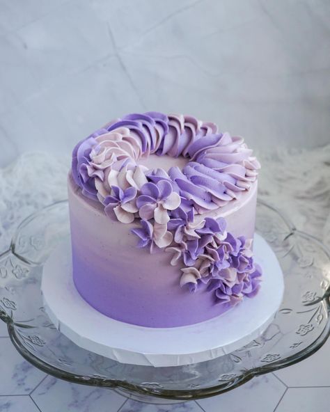 By Still Busy Baking Lilac Bday Cake, Lilac Cake Designs Birthday, Cake In Purple Colour, Lavender Colour Cake Design, Lila Cake Shop, Lavender Cake, Cake Central, Decorating Tips, Birthday Cakes