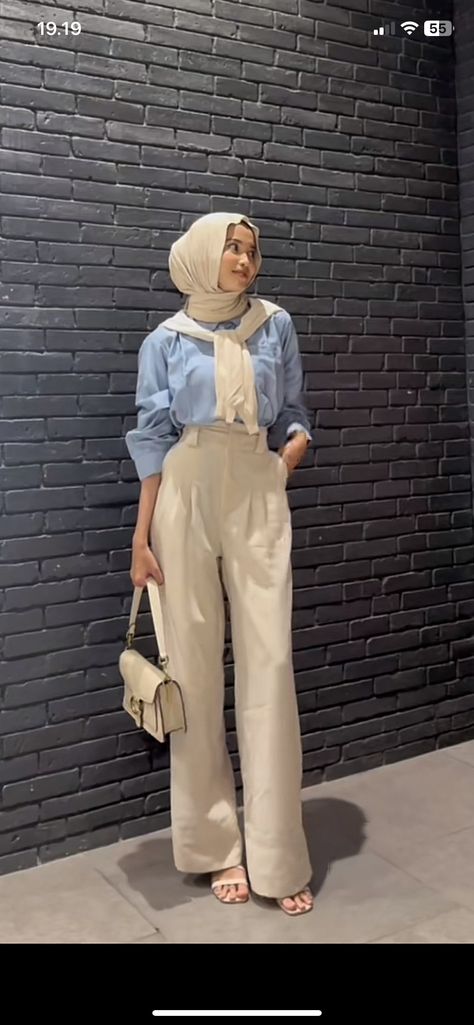 Outfit Kampus Hijab, Ivory Pants Outfit, Mix And Match Outfits Hijab, Outfit Ideaa, Outfit Ngampus, Outfit Hijab Casual, Sets Outfit, Girls Dress Outfits, Outfit Korean