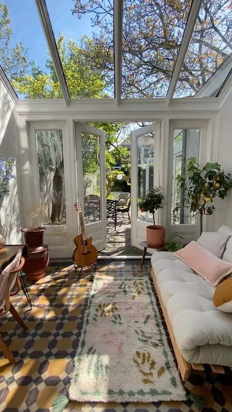 Indoor Sunroom Ideas, Sunroom Decorating, Sunroom Designs, Sunroom Ideas, Inspire Me Home Decor, Dream House Rooms, House Decorations, Dream House Interior, Dream Apartment