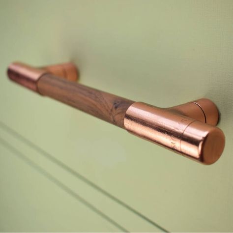 Copper Hardware Kitchen, Kitchen Cabinets Drawers, Copper Interior, Copper Fixture, Bar Shelves, Copper Hardware, Copper Design, Copper Decor, Kitchen Pulls