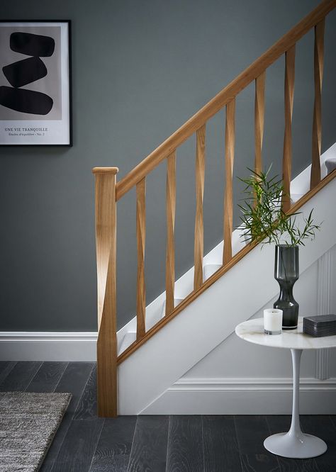 Wooden Staircase Railing, Baddie Bedroom, Brick Living Room, Stairs And Doors, Hallway Colours, Staircase Railing Design, Stairs Design Interior, Staircase Handrail, Stairs In Living Room