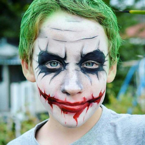 Swish Face & Body Art Joker Facepainting Joker Face Paint, Joker Smile, Joker Makeup, Joker Face, Mask Painting, Halloween Clown, Kids Face Paint, Joker Art, Batman Beyond