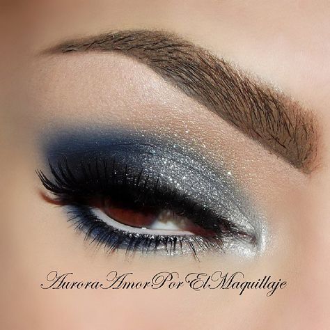 Blue night: silver grey glitter, navy blue outer half - smokey eye @auroramakeup | #evening makeup, cool-toned Eye Makeup Blue Dress, Navy Eye Makeup, Wedding Makeup Blue, Silver Makeup, Silver Eyeshadow, Formal Makeup, Blue Night, Hoco Makeup, Trendy Makeup