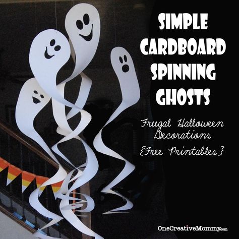 Cardboard Spinning Ghosts with free Patterns Porta Halloween, Ghost Tutorial, Halloween Class Party, Ghost Crafts, Halloween Bingo, Halloween Kunst, Halloween Crafts For Kids, Family Halloween Costumes, Halloween Deco