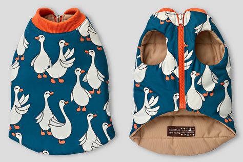 Kolding, Dog Jacket Patterns, Pet Store Ideas, Flying Duck, Cute Dog Clothes, Small Dog Clothes, Dog Clothes Patterns, Dog Branding, Pet Style