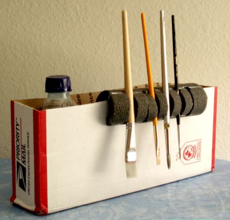 use pipe insulation to create a paintbrush holder for drying. #paint #brushes Rangement Art, Art Supplies Storage, Art Studio Organization, Pipe Insulation, Painting Brush, Art Storage, Acrylic Painting Techniques, Art Organization, Craft Room Organization