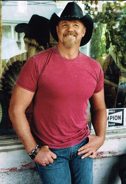 Trace Adkins Otis The Tractor, Male Country Singers, 58th Birthday, Trace Adkins, Best Country Music, Music Fest, Country Music Artists, Country Music Stars, Country Music Singers